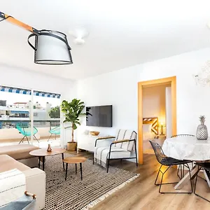 https://casa-natura-gava-beach.top-hotels-tarragona.com