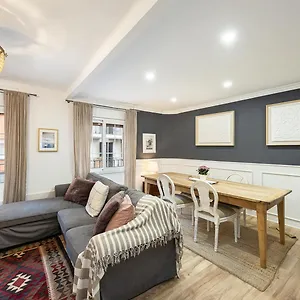 https://vintage-boutique-apartment-near-center-and-beaches.top-hotels-tarragona.com